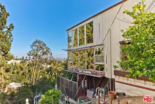 2274 Vasanta Way, Los Angeles, CA 90068
