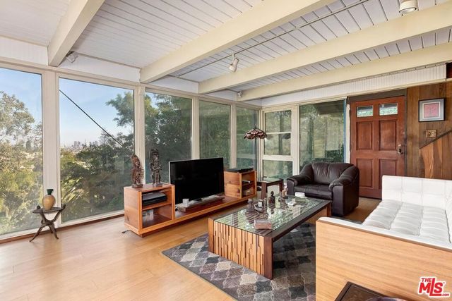 2274 Vasanta Way, Los Angeles, CA 90068