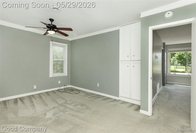 1605 E Hazelhurst Street, Ferndale, MI 48220
