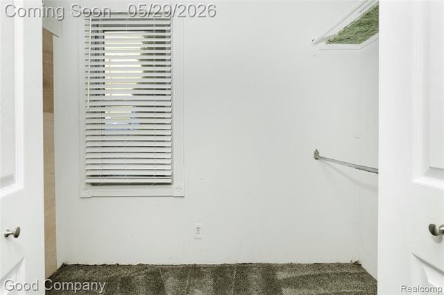 1605 E Hazelhurst Street, Ferndale, MI 48220