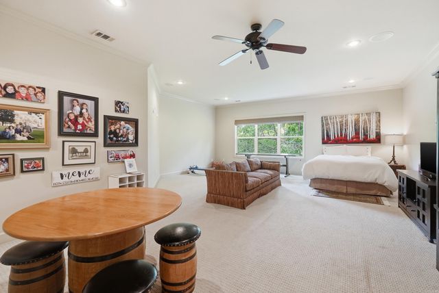 32 Winthrop Point, Little Rock, AR 72211