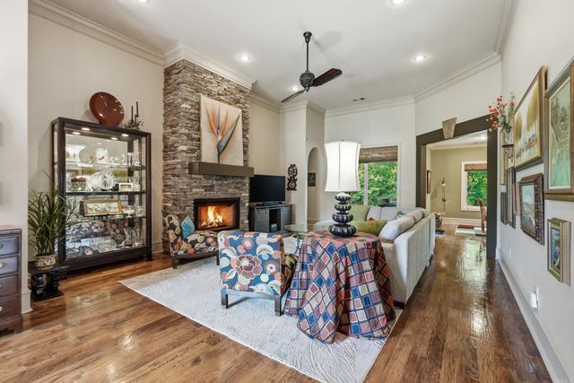 32 Winthrop Point, Little Rock, AR 72211