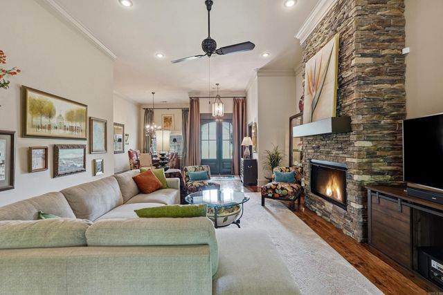 32 Winthrop Point, Little Rock, AR 72211