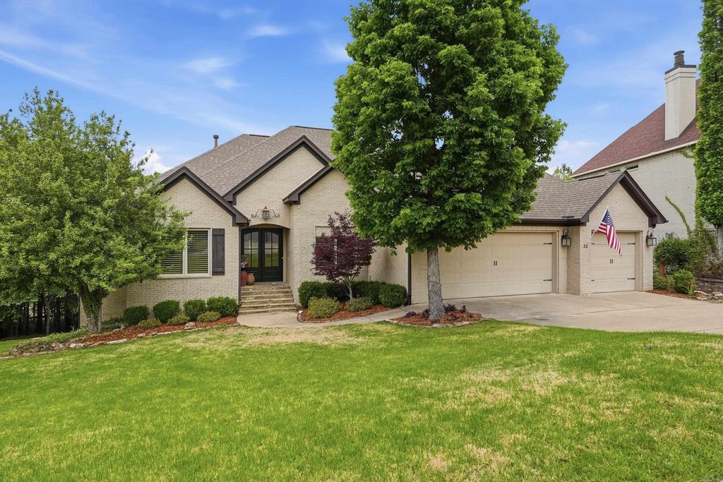 32 Winthrop Point, Little Rock, AR 72211