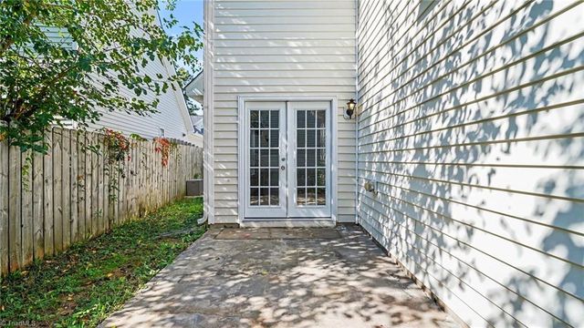 4401 River Forest Lane, Greensboro, NC 27409