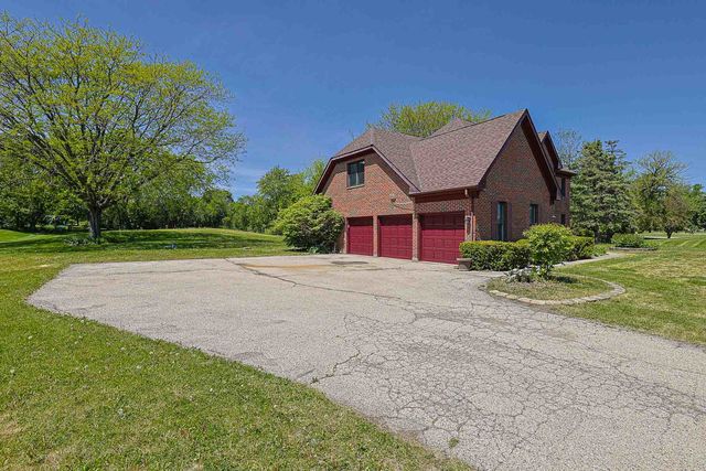 37 Mark Drive, Hawthorn Woods, IL 60047