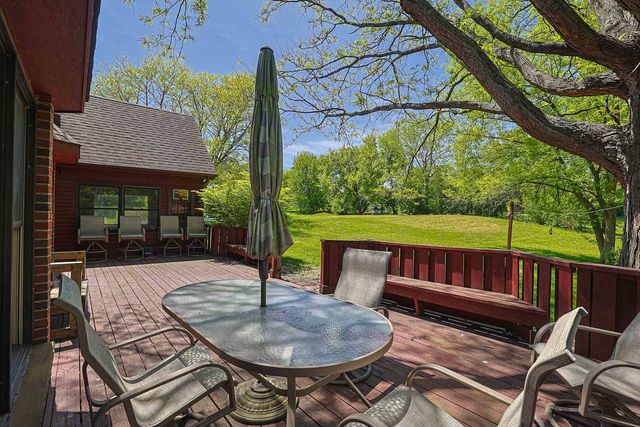 37 Mark Drive, Hawthorn Woods, IL 60047