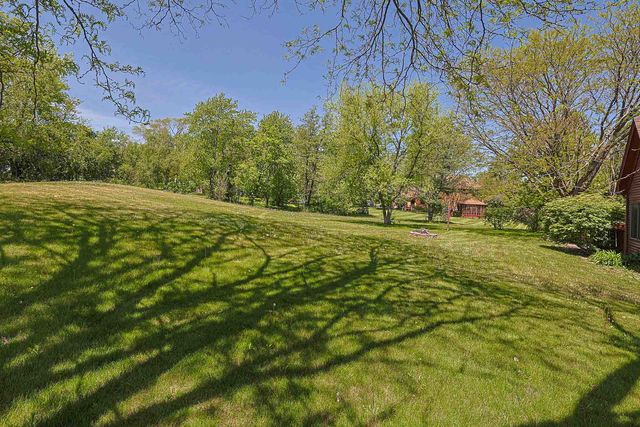 37 Mark Drive, Hawthorn Woods, IL 60047
