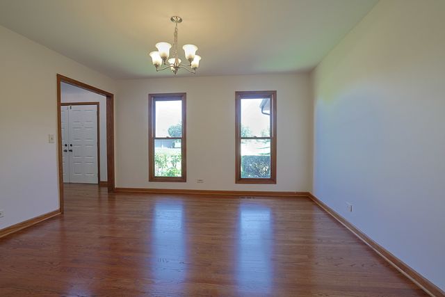 37 Mark Drive, Hawthorn Woods, IL 60047