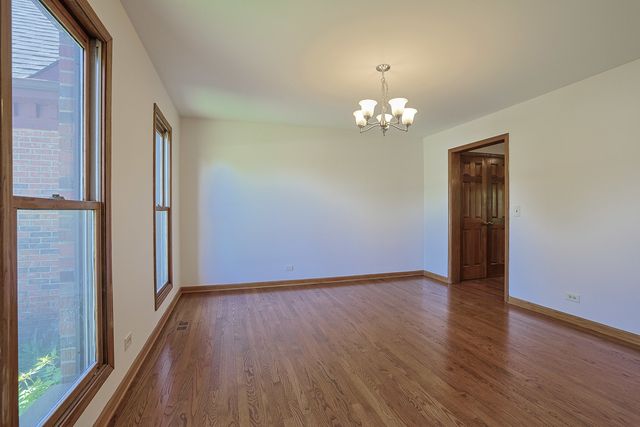 37 Mark Drive, Hawthorn Woods, IL 60047