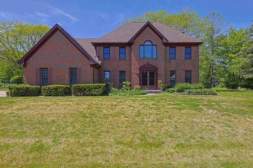 37 Mark Drive, Hawthorn Woods, IL 60047