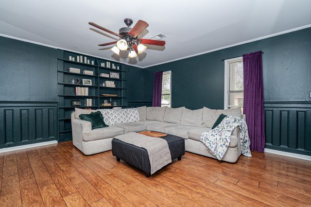 417 Pledger St, Fordyce, AR 71742