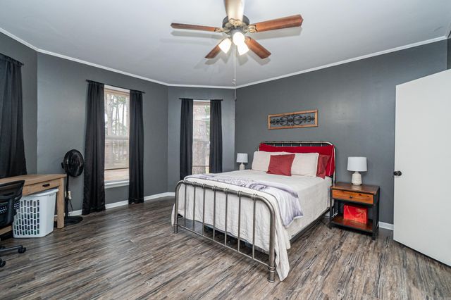 417 Pledger St, Fordyce, AR 71742
