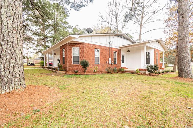 417 Pledger St, Fordyce, AR 71742