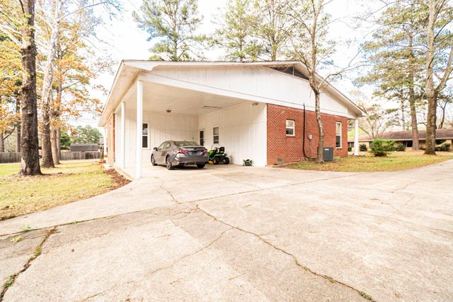 417 Pledger St, Fordyce, AR 71742