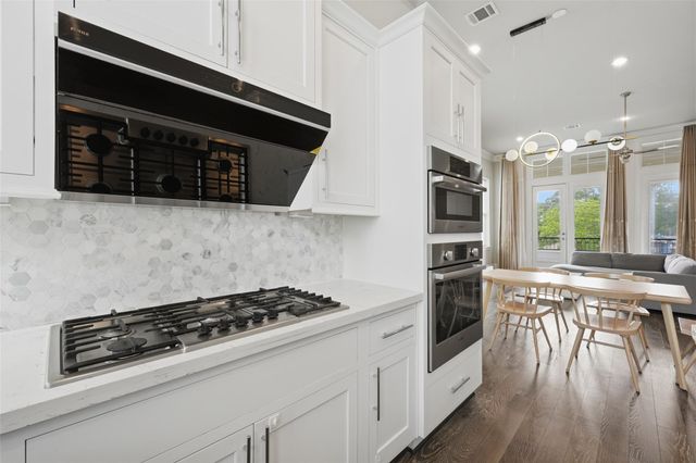 8612 Emnora Lane, Houston, TX 77080