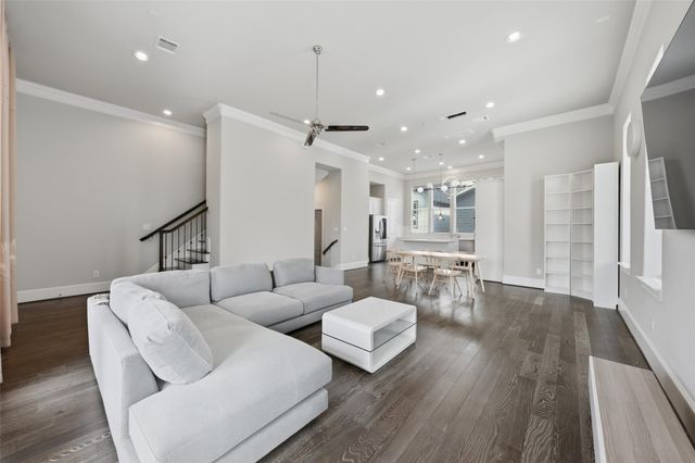 8612 Emnora Lane, Houston, TX 77080