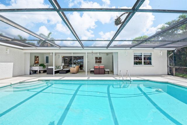 16731 Harbor Court, Weston, FL 33326