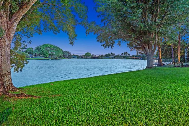 16731 Harbor Court, Weston, FL 33326