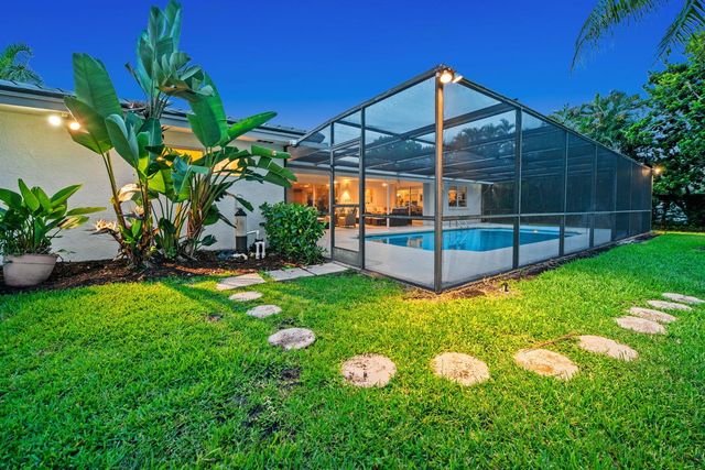 16731 Harbor Court, Weston, FL 33326