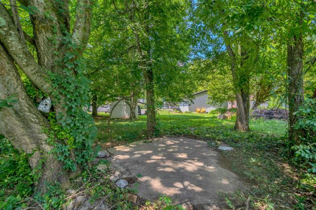 1845 Cromwell Dr, Murfreesboro, TN 37128