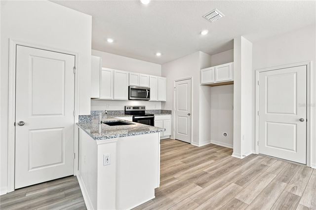 9588 WESTSIDE HILLS DRIVE, Davenport, FL 33896
