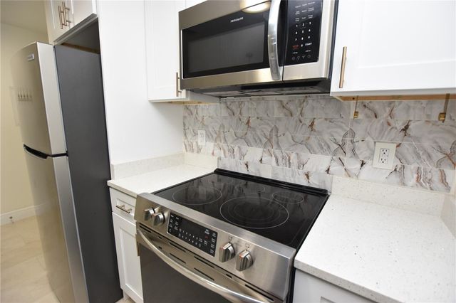 141 FERNERY ROAD C-6, Lakeland, FL 33809