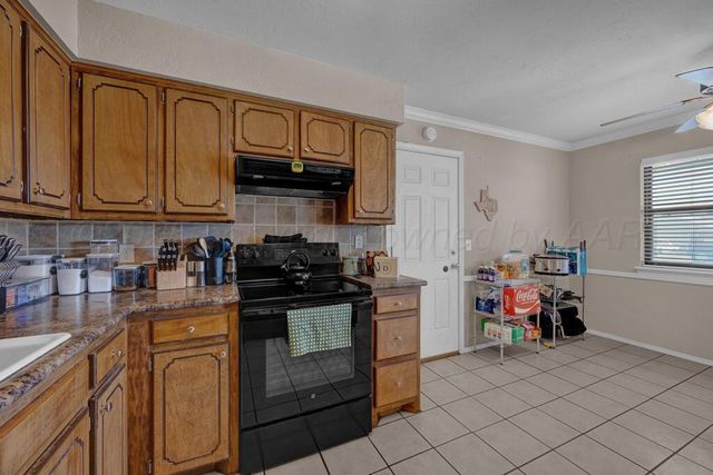 8 AZTEC Drive, Canyon, TX 79015