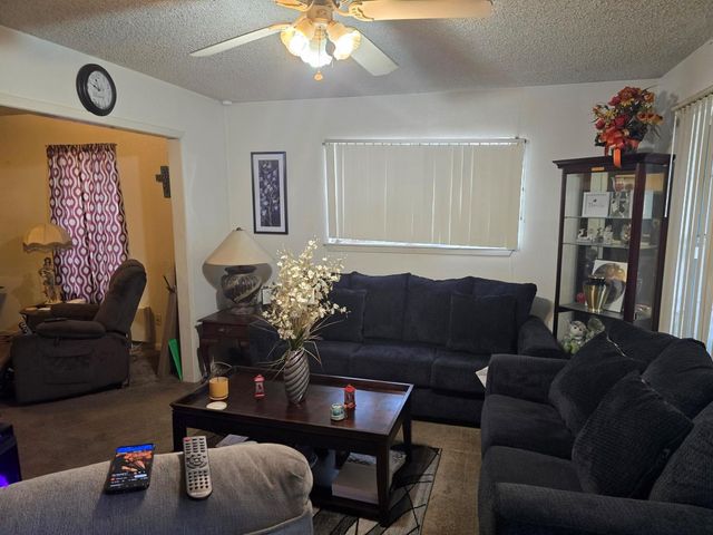 1517 School ST, Gonzales, TX 78629
