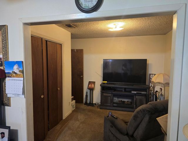 1517 School ST, Gonzales, TX 78629