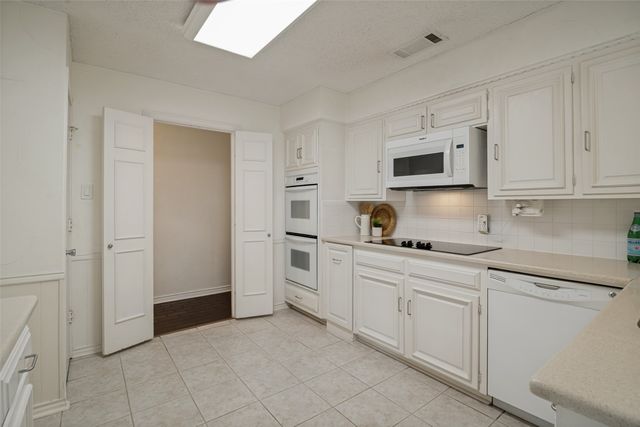 6741 Regalbluff Drive, Dallas, TX 75248
