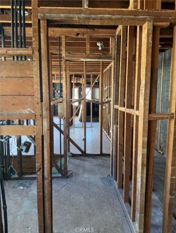 328 N Mariposa, Los Angeles, CA 90004