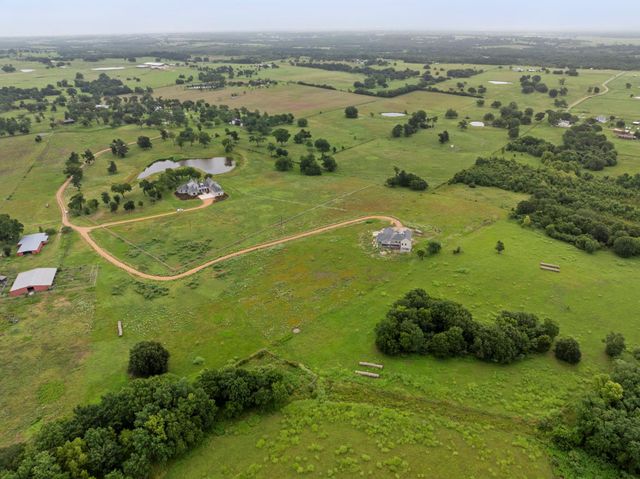 202 Blackberry Lane, Washington, TX 77880