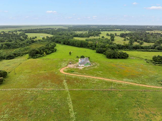 202 Blackberry Lane, Washington, TX 77880