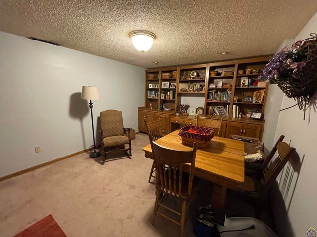 5509 SW 24th ST, Topeka, KS 66614