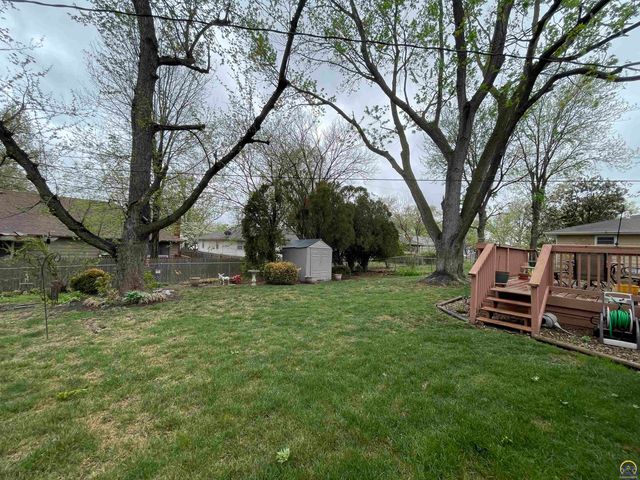 5509 SW 24th ST, Topeka, KS 66614