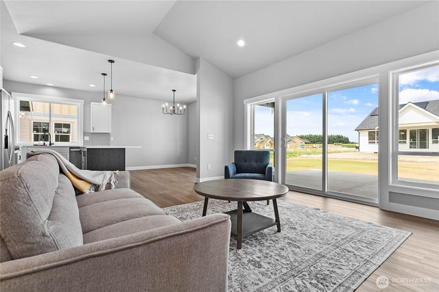 320 W 3rd Street, Everson, WA 98247