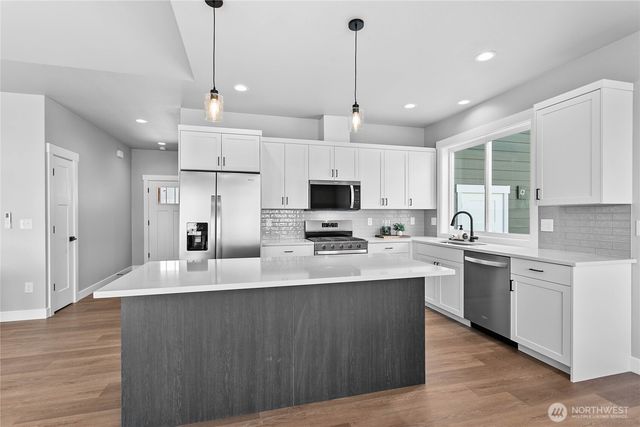 320 W 3rd Street, Everson, WA 98247