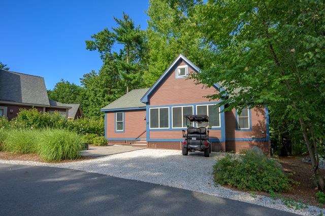 37 Fox Run 37, Westford, MA 01886