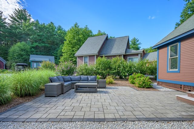 37 Fox Run 37, Westford, MA 01886