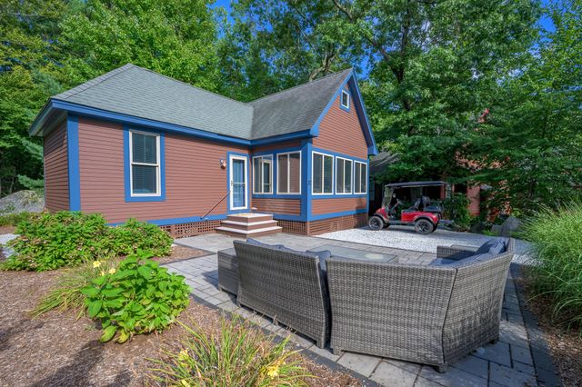 37 Fox Run 37, Westford, MA 01886