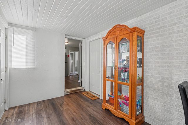 805 Payton Avenue, Des Moines, IA 50315