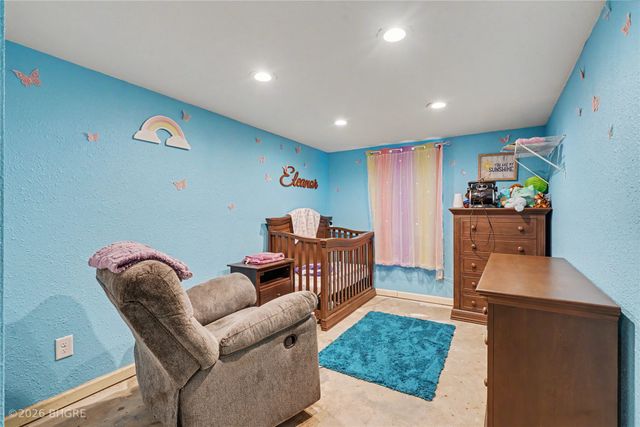 805 Payton Avenue, Des Moines, IA 50315