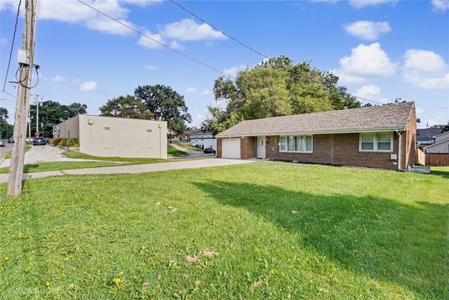 805 Payton Avenue, Des Moines, IA 50315