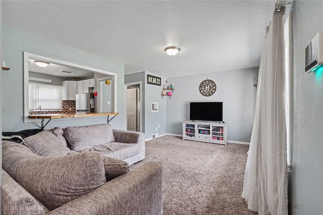 805 Payton Avenue, Des Moines, IA 50315
