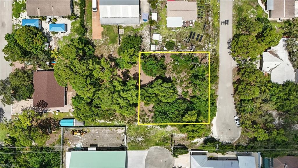 4295 Pine Lake RD, BONITA SPRINGS, FL 34134 — exterior