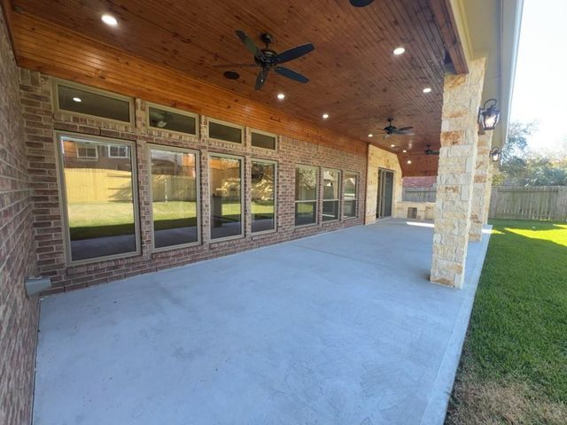 10727 Sea Myrtle Drive, Houston, TX 77095