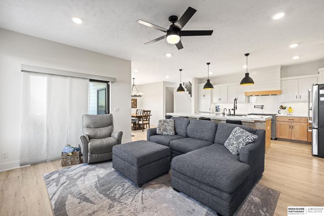 19002 Acorn Drive, Gretna, NE 68028