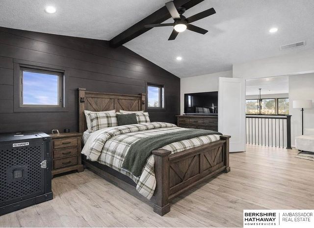 19002 Acorn Drive, Gretna, NE 68028