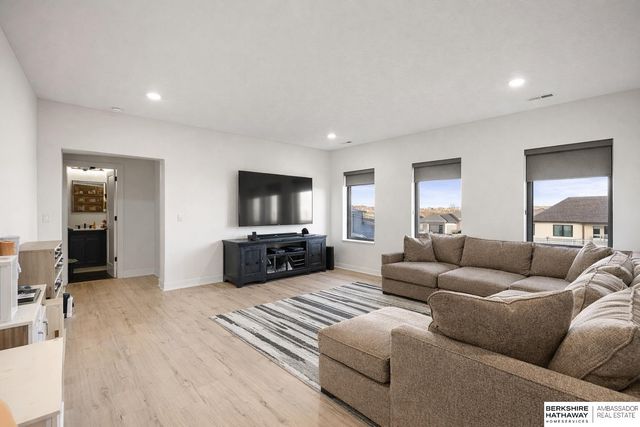 19002 Acorn Drive, Gretna, NE 68028